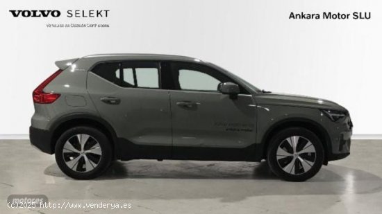 Volvo XC40 Recharge Core, T4 plug-in hybrid,Electrico/Gasolina, Bright de 2023 con 17.279 Km por 37.