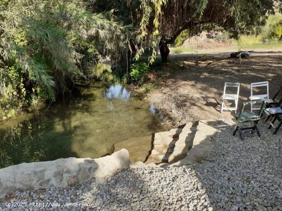 SE VENDE ESTUPENDO TERRENO  EN ZAHARA DE LA SIERRA - CADIZ