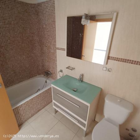 CASA ADOSADA CON PISCINA EN VENTA, PLAYA DE ALMAZORA - CASTELLON