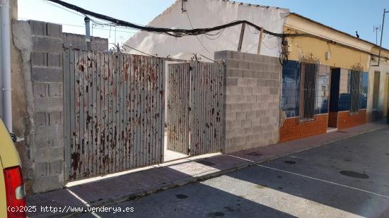 Parcela a dos calles en Benejuzar - ALICANTE