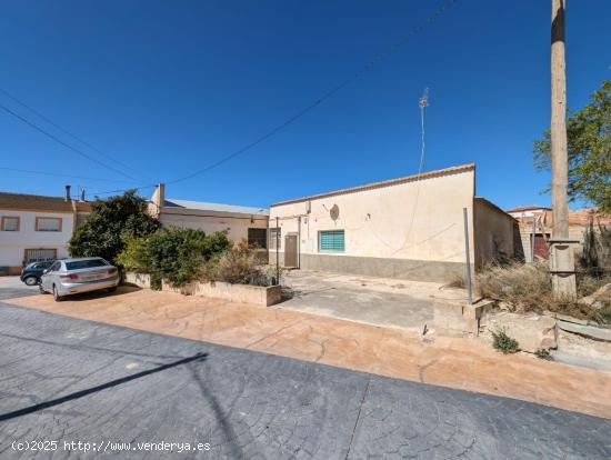 Almacén industrial con ocio hostelería - ALMERIA