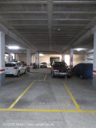  LOTE DE 3 PLAZAS DE PARKING EN LA CALLE LLULL. - BARCELONA 