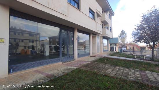  LOCAL COMERCIAL en SAHAGUN - LEON 