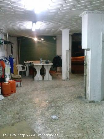  Local comercial en alquiler y en venta, se encuentra situado en zona San Enrique de Quart de Poblet  