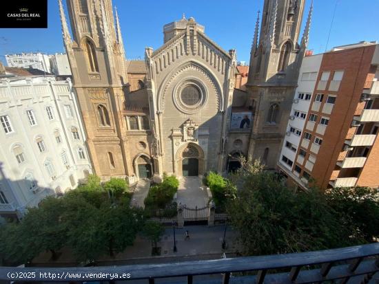  Magnífica vivienda junto al Mercado de Colón y Basílica de San Vicente Ferrer. - VALENCIA 