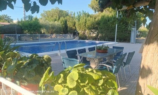 Villa en venta en Elche (Alicante)