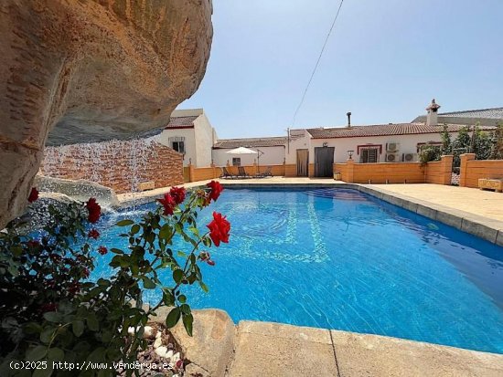 Casa en alquiler en Sayalonga (Málaga)