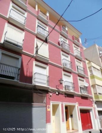  COMODA PLAZA DE GARAJE CON ASCENSOR Y FACIL APARCAMIENTO - ALICANTE 