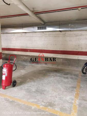 PLAZA DE COCHE PARA COCHE PEQUEÑO - BARCELONA