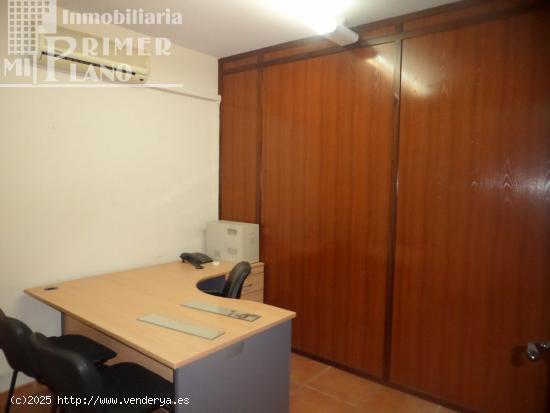 LOCAL COMERCIAL EN CALLE D. VICTOR EN VENTA Y ALQUILER - CIUDAD REAL