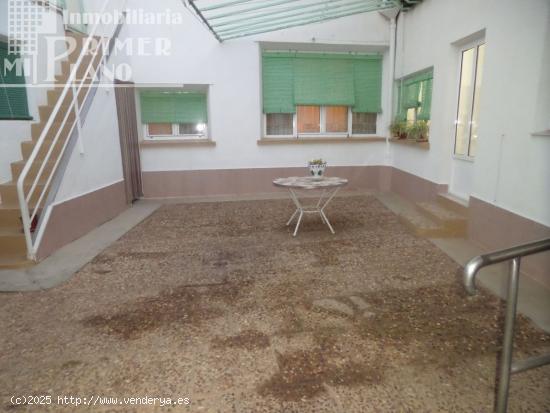 Se vende casa de dos plantas junto a la Avenida Antonio Huertas - CIUDAD REAL