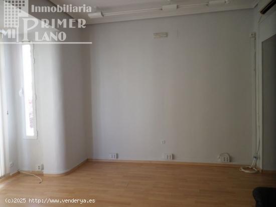 *Edificio comercial en venta en c/Don Victor Peñasco, por 195.000 Euros* - CIUDAD REAL