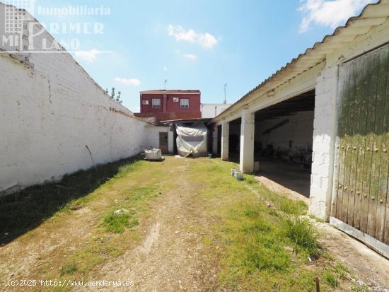 Solar de 231 m2 y 11 de fachada junto a calla Jose Maria Cepeda y avda Juan Carlos I - CIUDAD REAL