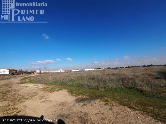 *¡OFERTA! Solar de 2407 m2 en la zona de Juan Carlos I* - CIUDAD REAL