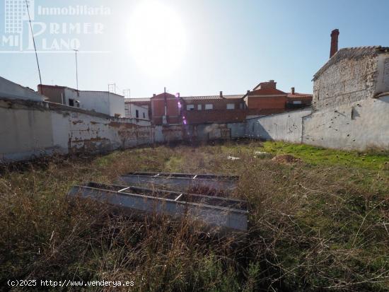 *Solar con 633 metros cuadrados y 26,5 de fachada por la zona de calle Claudio Coello* - CIUDAD REAL