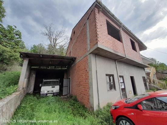 SE VENDE EDIFICACIÓN EN SANTALLA DEL BIERZO - LEON