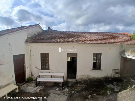  CASA con terraza y vistas al Rio Miño. RIBEIRA SACRA (Nogueira de Ramuín).. - ORENSE 