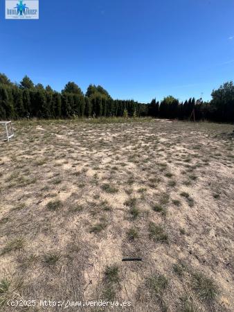 SE VENDE TERRENO URBANO - URBANIZACION AGUACAMPADA - ALBACETE