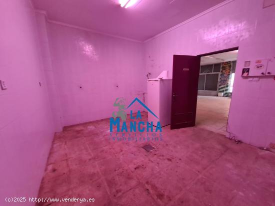 INMOBILIARIA LA MANCHA VENDE LOCAL EN FRENTE DE LA FERIA DE ALBACETE - ALBACETE