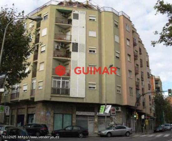  Local comercial en venta en Esplugues de Llobregat - BARCELONA 