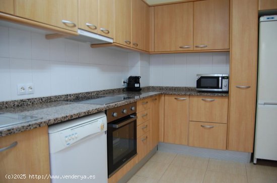 Unifamiliar adosada en venta  en Figueres - Girona