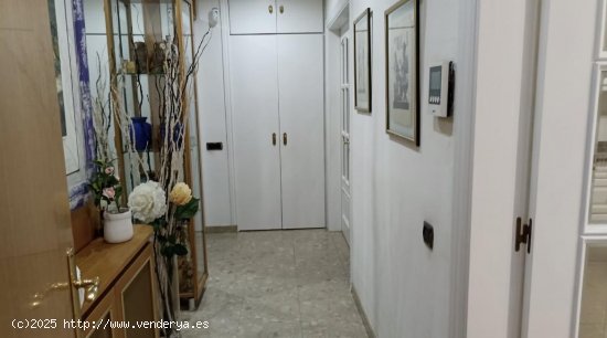 Unifamiliar adosada en venta  en Sant Boi de Llobregat - Barcelona