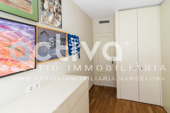 Unifamiliar adosada en venta  en Barcelona - Barcelona