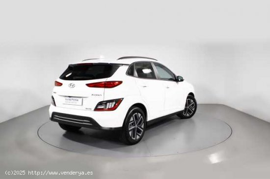 Hyundai Kona EV ( Maxx 100kW )  - Barcelona