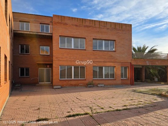 PROPIEDAD EN VENTA EN ALCARRÁS (USO ANTERIOR: RESIDENCIA ANCIANOS)