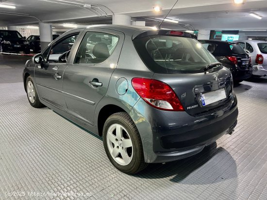 Peugeot 207 1.4 Vti Sport 95cv. Leer bien el anuncio !!! - Barcelona