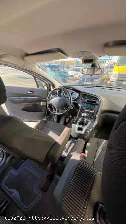 Peugeot E-5008 Confort 1.6 HDI 110 FAP - Numancia de la Sagra