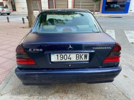 MERCEDES Clase C en venta en Baza (Granada) - Baza