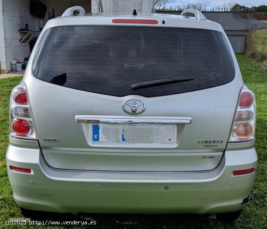 Toyota Corolla Verso 2.2 D4D 136 CV Sol de 2007 con 178.000 Km por 7.800 EUR. en Leon