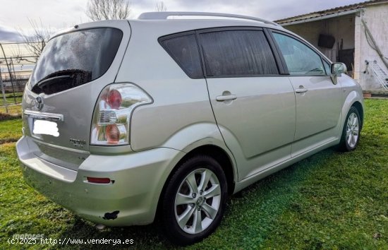 Toyota Corolla Verso 2.2 D4D 136 CV Sol de 2007 con 178.000 Km por 7.800 EUR. en Leon