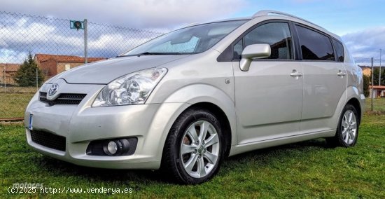 Toyota Corolla Verso 2.2 D4D 136 CV Sol de 2007 con 178.000 Km por 7.800 EUR. en Leon