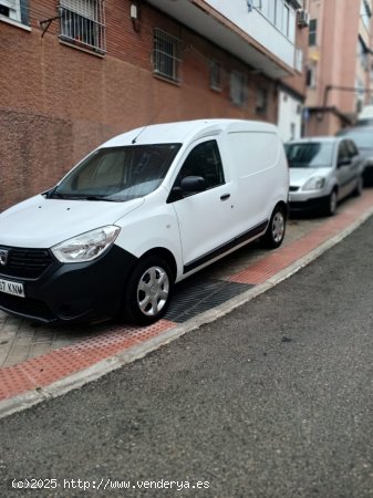  Dacia Dokker 1.5 dci 90 ambiance 4p 2018 de 2018 con 190.000 Km por 6.700 EUR. en Madrid 