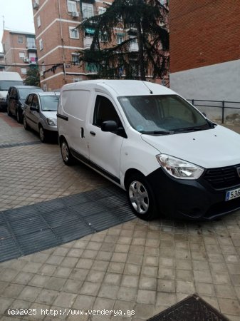 Dacia Dokker 1.5 dci 90 ambiance 4p 2018 de 2018 con 190.000 Km por 6.700 EUR. en Madrid