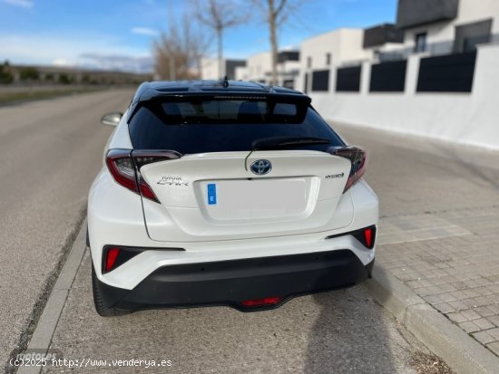 Toyota C-HR 1.8 140H Advance de 2019 con 82.000 Km por 22.900 EUR. en Madrid