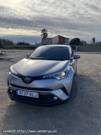  Toyota C-HR 1.8 140H Advance de 2018 con 70.000 Km por 21.000 EUR. en Valencia 