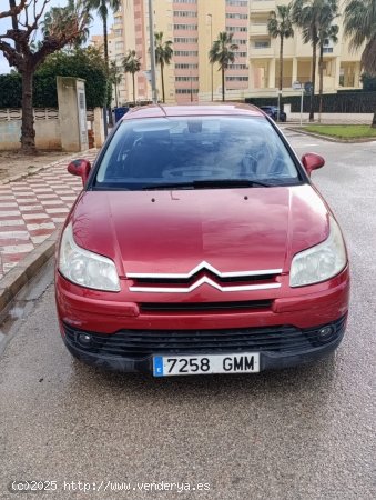 Citroen C4 Sedan HDi 110cv FP Collection  4 puertas 5 plazas de 2009 con 243.000 Km por 3.400 EUR. e