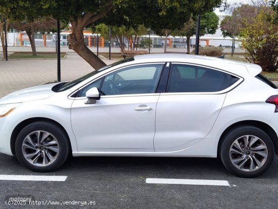 Citroen DS4  de 2014 con 222.500 Km por 7.900 EUR. en Alicante