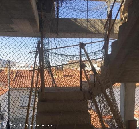 Edificio en construccion detenida ejecutado en un 31,50% - MURCIA