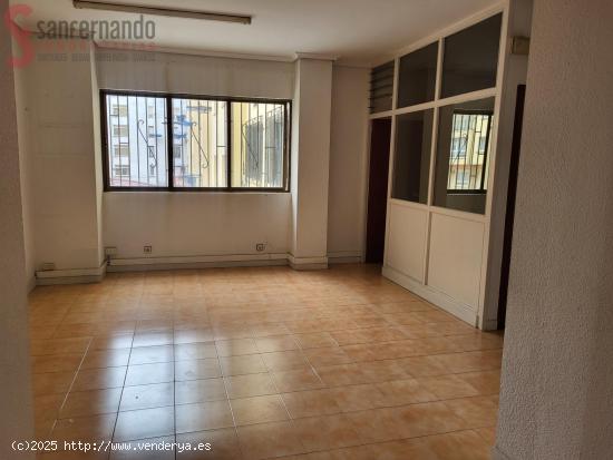 Oficina en venta en la calle Valderrama - CANTABRIA