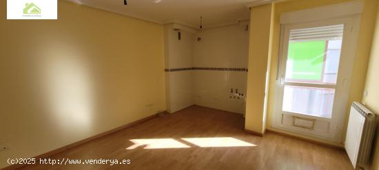 VENTA APARTAMENTO ZONA CENTRO,1 DORMITORIO,COCINA AMERICANA - ZAMORA