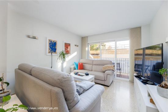 ¡¡SANTA CATALINA, PISO COMPLETAMENTE REFORMADO 3 HAB, 2 BAÑOS Y GARAJE!! - BALEARES