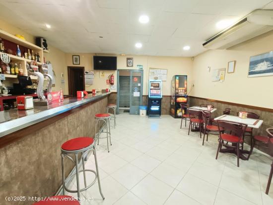 CAFE-BAR EN VENTA EN SAN ROQUE TOTALMENTE EQUIPADO - BADAJOZ