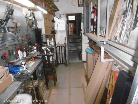 Local comercial en el casco antiguo, fachada a 3 calles - TARRAGONA