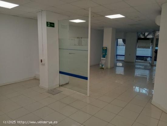 Local comercial junto colegio Franciscanos - MURCIA