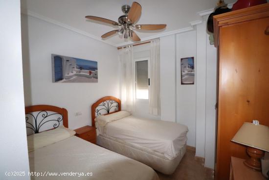 Vivienda tipo duplex a  1 km de la playa de guardamar - ALICANTE