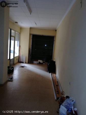 SE ALQUILA O SE VENDE LOCAL COMERCIAL INMEJORABLE ZONA - ALBACETE